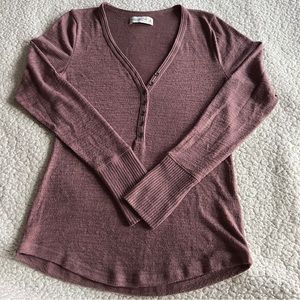 Abercrombie & Fitch long-sleeved Henley top dusty purple color women’s size Med